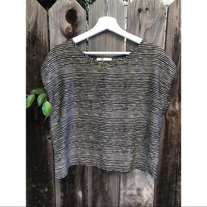 Silky Peek-A-Boo Back Black & White Top Sz Medium